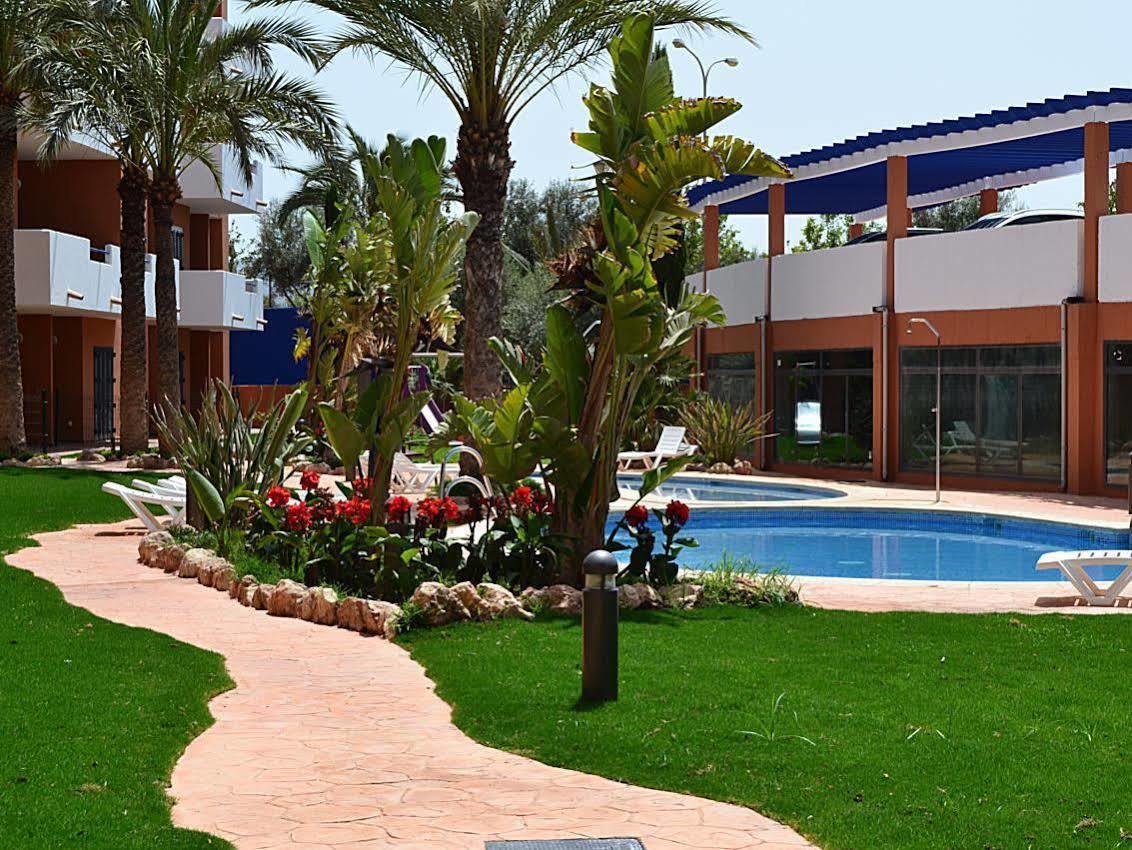 Apartamentos Turisticos Parque Tropical Vera Exterior foto